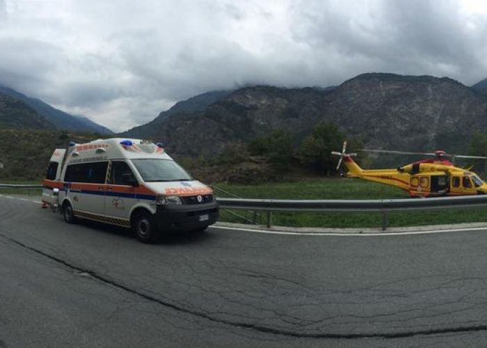 L'ambulanza e l'elicottero ad Arvier