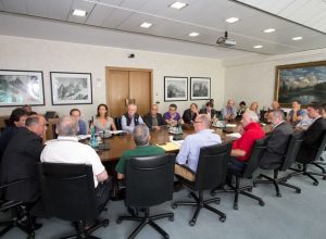 Incontro forze di maggioranza e Confcommercio e Confesercenti