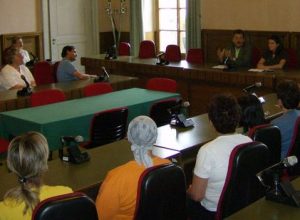 Un momento dell'incontro tra la delegazione dei lavoratori, il Sindaco e l'Assessore