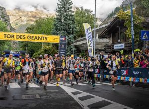 La partenza del Tor des Géants 2025