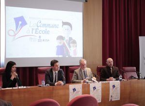 Presentazione La Commune à l'Ecole