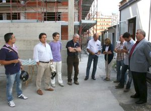 Alcuni consiglieri comunali durante un sopralluogo