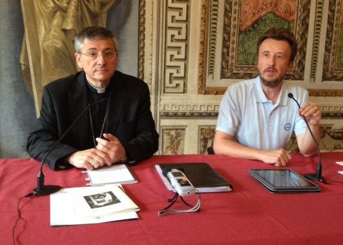 Mons. Franco Lovignana e Fabrizio Favre, direttore del Corriere della Valle