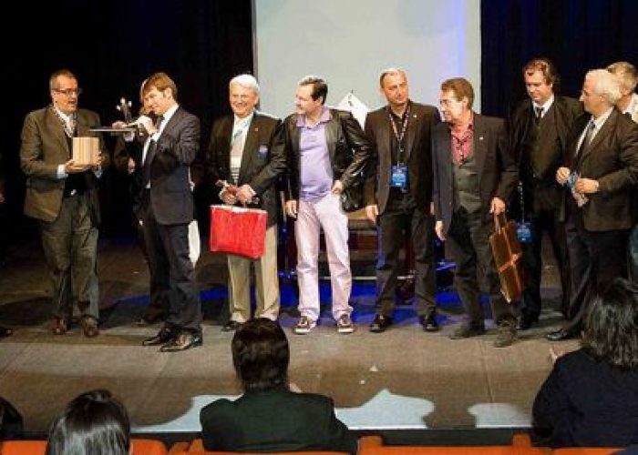 Walter Rolfo (presidente di Masters of Magic), Tony Binarelli, insieme ai presidenti dei più importanti circoli di magia europei.