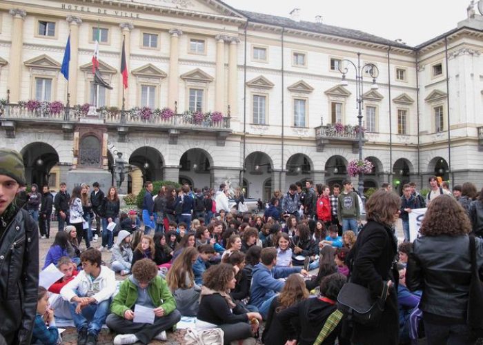 Manifestazione studentesca in piazza