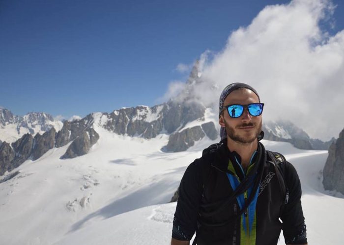 Il caporale maggiore Maurizio Giordano sul Monte Bianco (foto da Facebook).