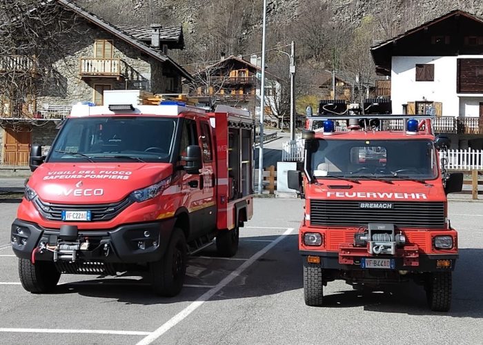 Il nuovo automezzo polisoccorso 4x4 e un modello vecchio