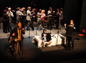 Tourna avouì mè, musical in patois