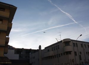 L'elicottero che effettua le riprese per di The Avengers: Age of Ultron