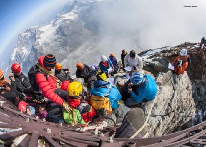 La messa celebrata sulla Gran Becca
