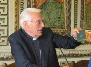 Mons. Giuseppe Anfossi e l'icona scelta per il 2010-2011
