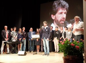 I candidati sul palco