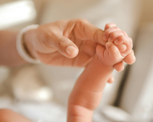 neonato bambino appena nato