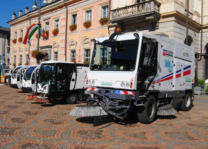 Nuovi mezzi raccolta rifiuti Aosta