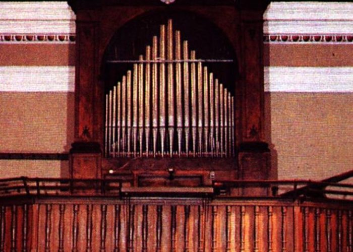 L'organo della chiesa parrocchiale di Villeneuve
