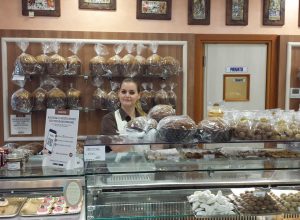 La pasticceria Vancheri è in centro a Saint-Vincent.