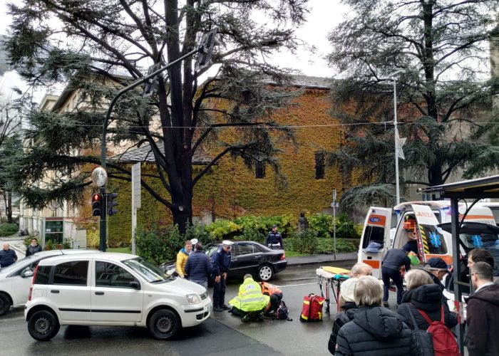 pedone investito in via Conseil des Commis