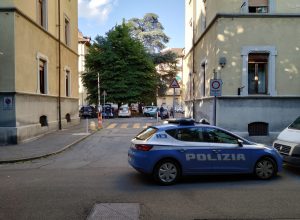 La Polizia al quartiere Cogne (foto di archivio).