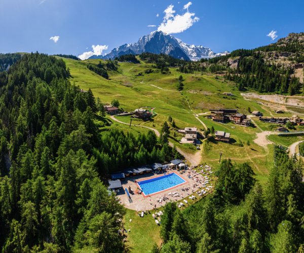 print Piscina Alpina Courmayeur Mont Blanc Funivie ph Lorenzo Belfrond PANO Pano