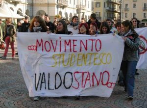 La protesta in piazza Chanouux contro la riforma Gelmini