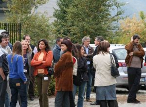La protesta di fronte ai cancelli dell'azienda