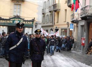 Il gruppo di studenti in protesta