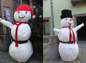 I due pupazzi danneggiati