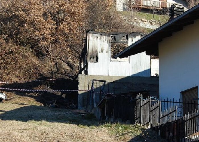 Il luogo dell'incendio a Quart