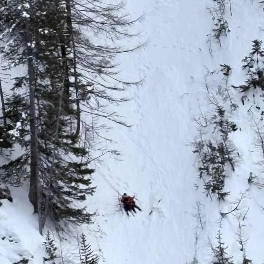 Intervento di recupero di due americani nel canale del bambino