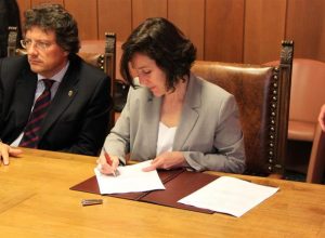La firma dell'accordo