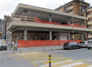 La struttura dove si stanno svolgendo i lavori di riqualificazione