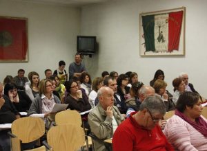 L'assemblea degli assistenti alle manifestazioni alla Cgil