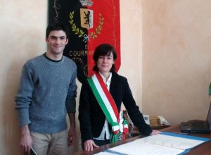 Samuel Contesti con il sindaco di Courmayeur Fabrizia Derriard.