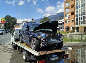 scontro fra auto e ambulanza