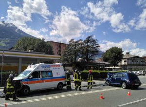 scontro fra auto e ambulanza