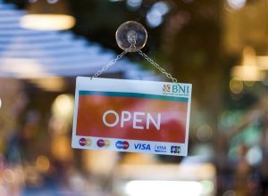 cartello - aperto - open apertura - ristorante - bar