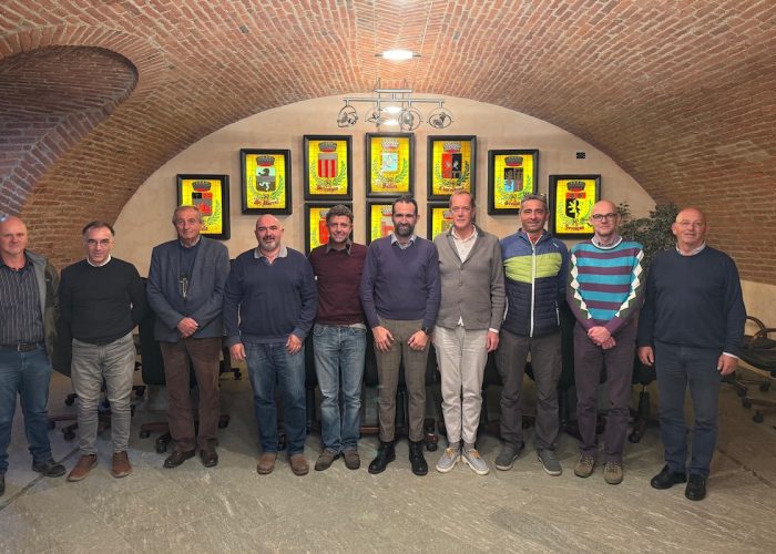 I Sindaci dell’Unité Mont-Émilius. Al centro, il presidente Fabrizio Bertholin I Sindaci dell'Unité Mont-Émilius. Al centro, il presidente Fabrizio Bertholin