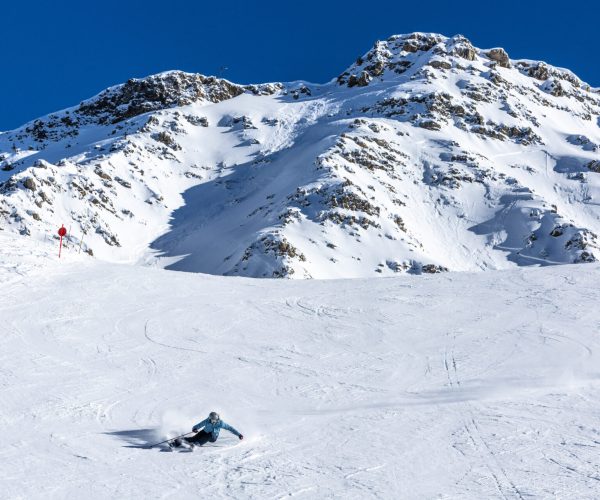 ski Courmayeur Mont Blanc Funivie ph lorenzo belfrond IA ()