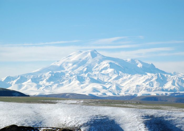 Il Monte El’brus, tra Russia e Georgia