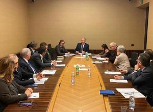 Tavolo di lavoro Confturismo