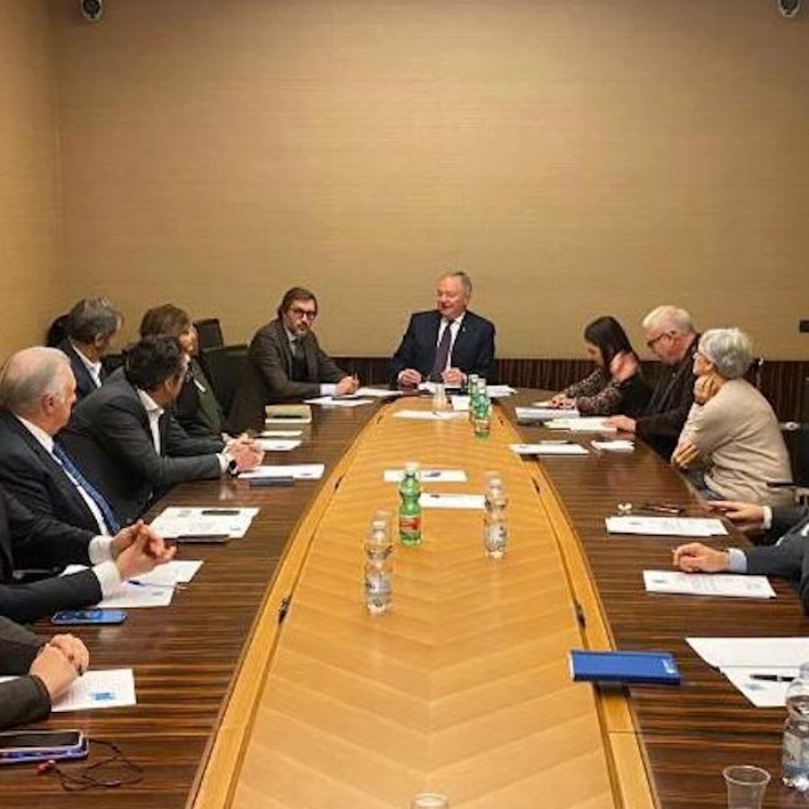 Tavolo di lavoro Confturismo