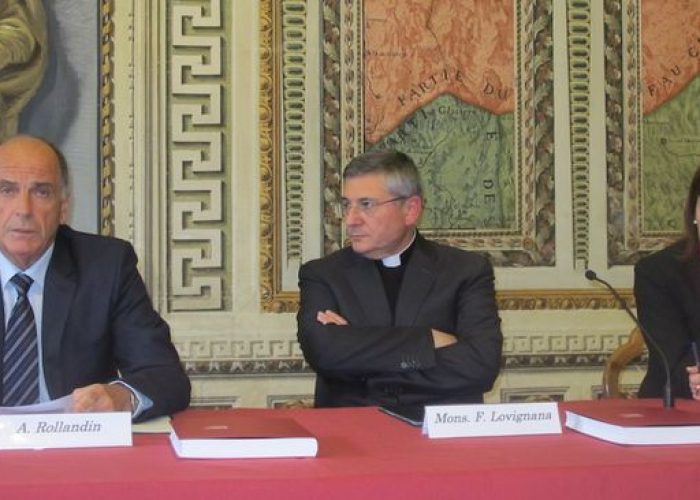Da sinistra Rollondin, mons. Lovignana e Viviana Vallet