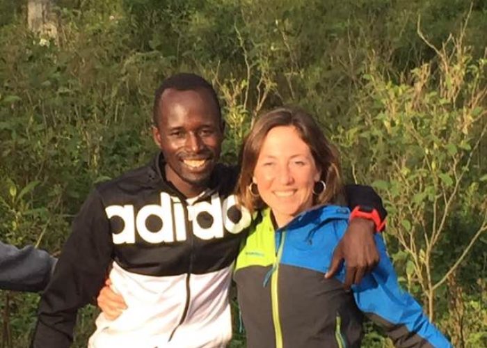 Chiara Raso assieme al compagno Thomas James Lokomwa in Africa