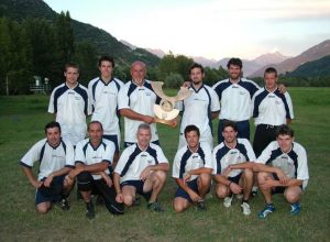 Il Top 12 con il trofeo del 2008 - foto Dimitri Démé, Brissogne