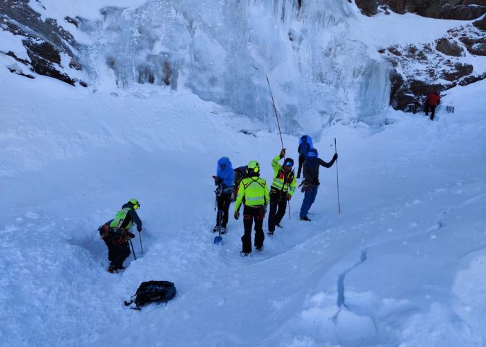 valanga sulla cascata Miriur des Glaces