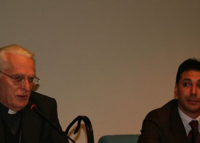 Il Vescovo di Aosta, Mons. Giuseppe Anfossi e l'Assessore alla Cultura, Laurent Viérin