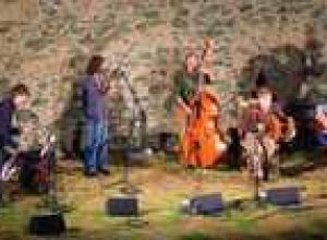 Edaq, musica popolare tra le torri di Cly