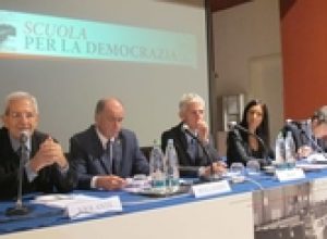 Il Ministro Massimo Bray partecipa, ad Aosta, alla "Scuola per la Democrazia"