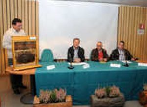 Apicoltori in festa per la sesta sagra del miele, in attesa della certificazione Dop